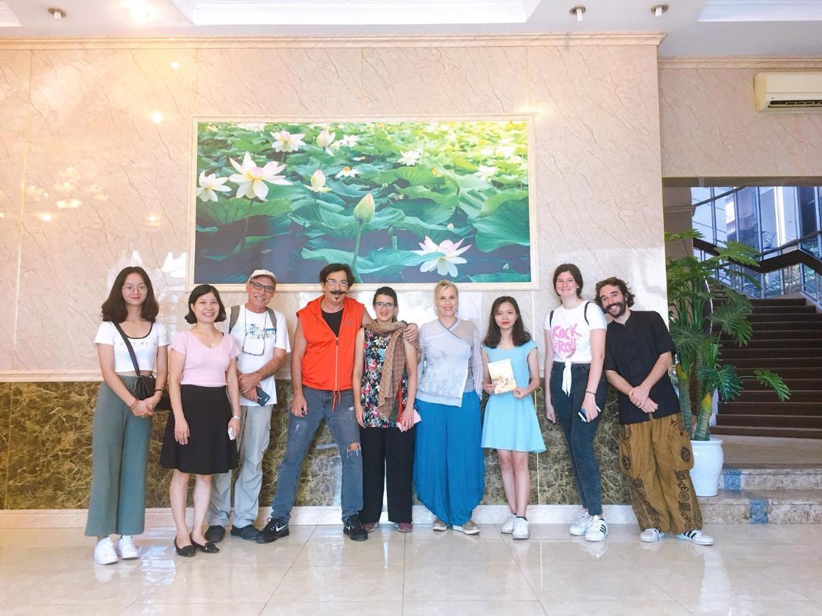 Ats Khách sạn